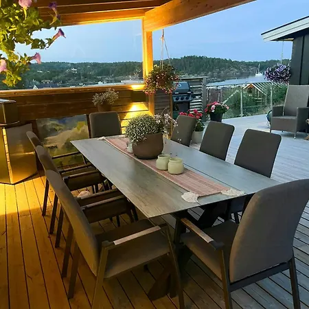 House With Sea Views At Brevikstrand Feriehus Stathelle